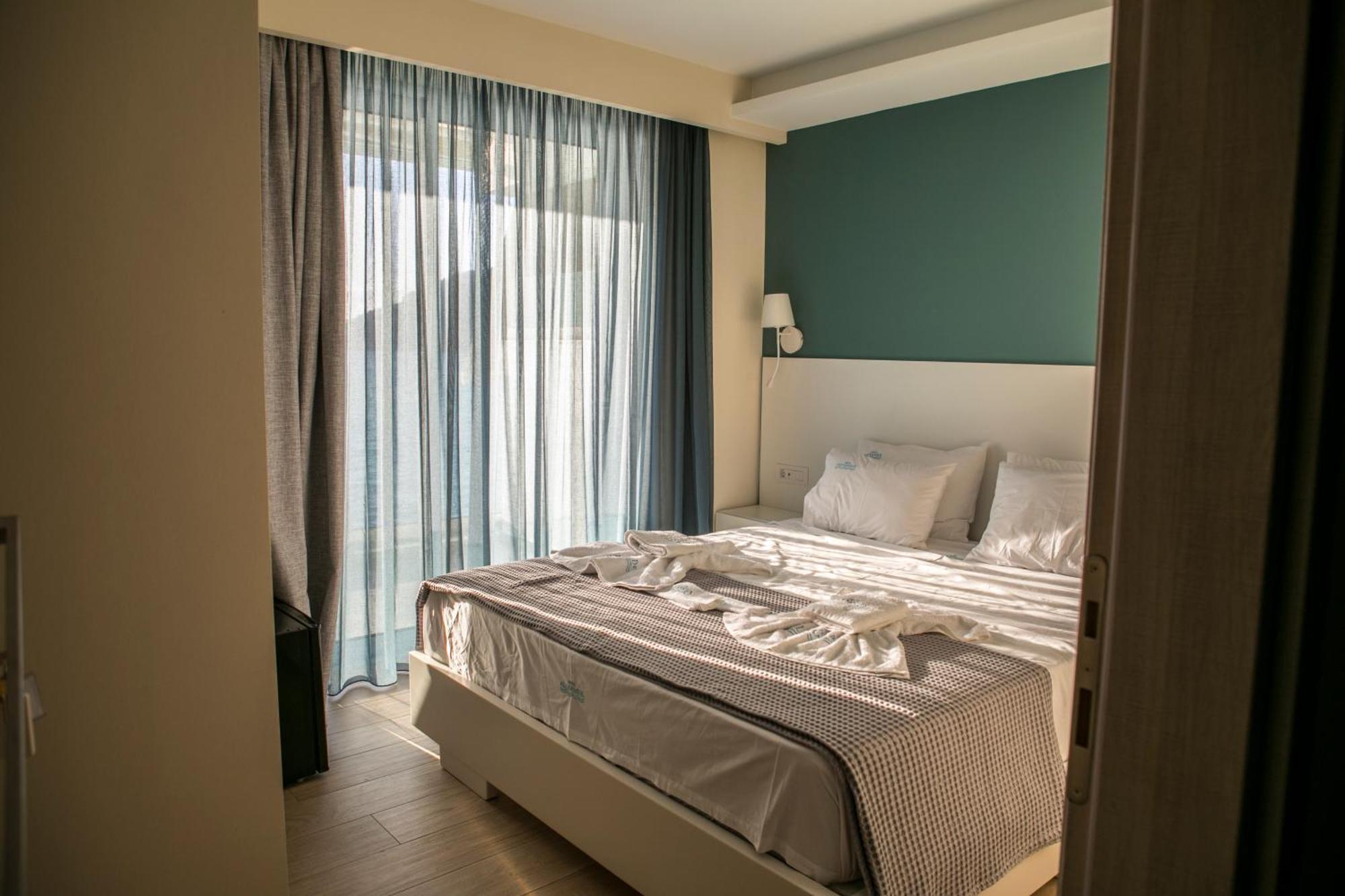 Hotel Alexander Mýtikas المظهر الخارجي الصورة